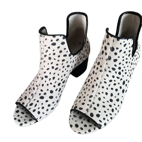 Logo Peep Toe Booties Dalmatian Black and White Print Size 6.5 - Picture 2 of 9